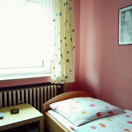 Yans Hotel