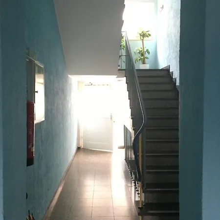 Yans * Oberhausen (North Rhine-Westphalia)