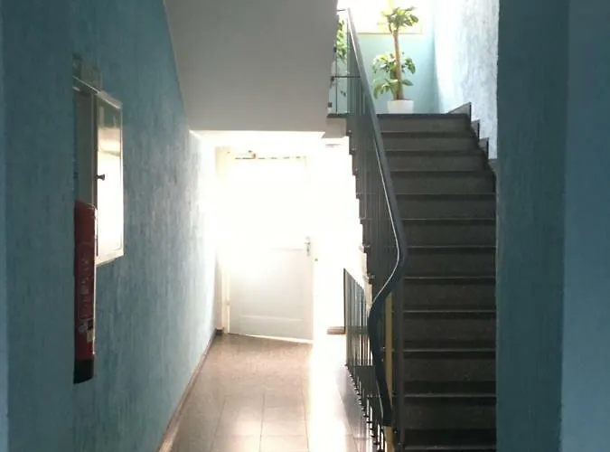 Yans * Oberhausen (North Rhine-Westphalia)